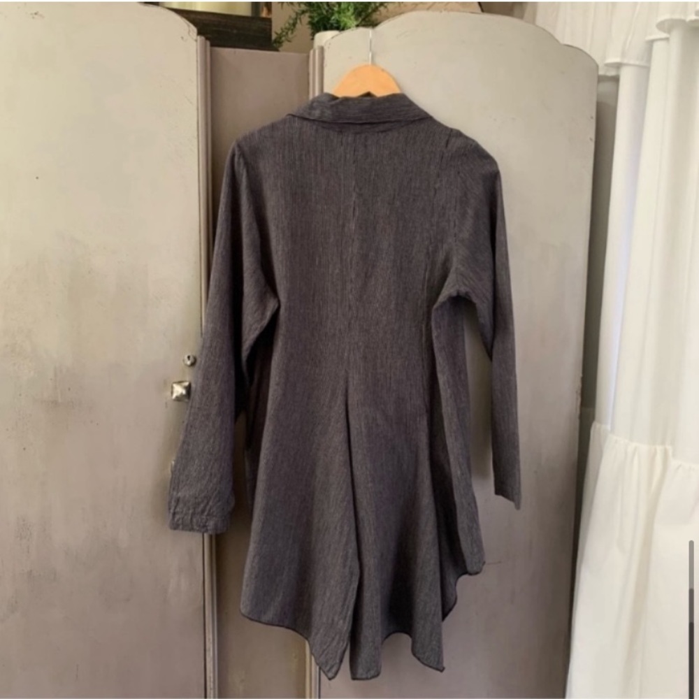 Tulip Button Front Shark Bite Tunic - image 8